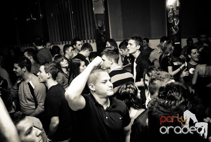 Student Party cu DJ Cristiano şi MC Dany, Student's Place