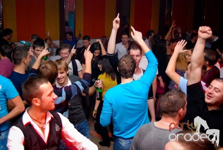 Student Party cu DJ Cristiano şi MC Dany, Student's Place