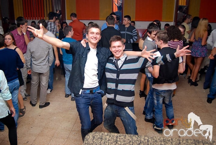 Student Party cu DJ Cristiano şi MC Dany, Student's Place