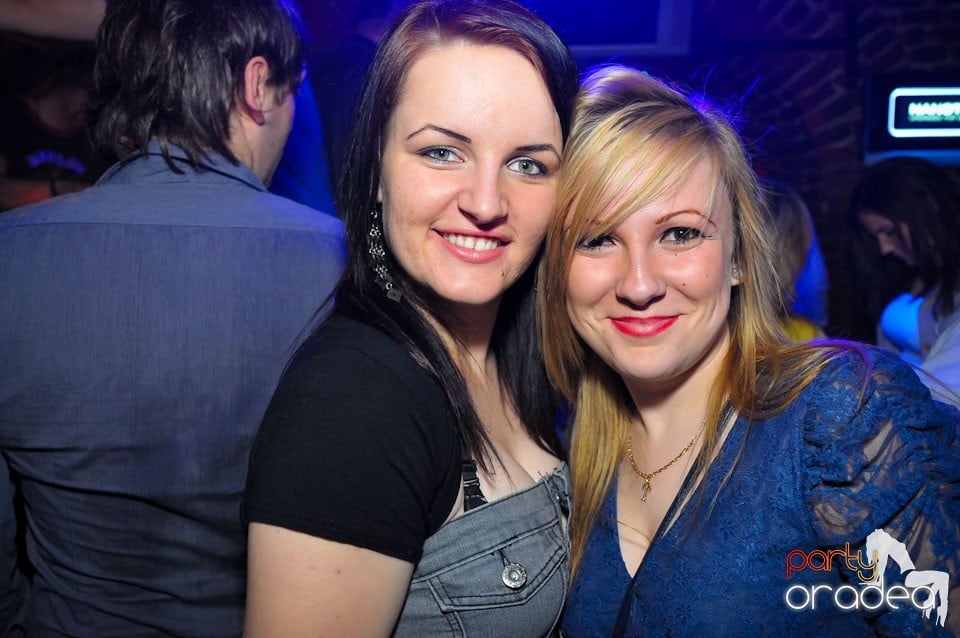 Student Party @ Escape,