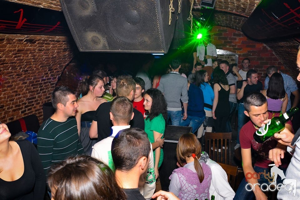 Student Party @ Escape,
