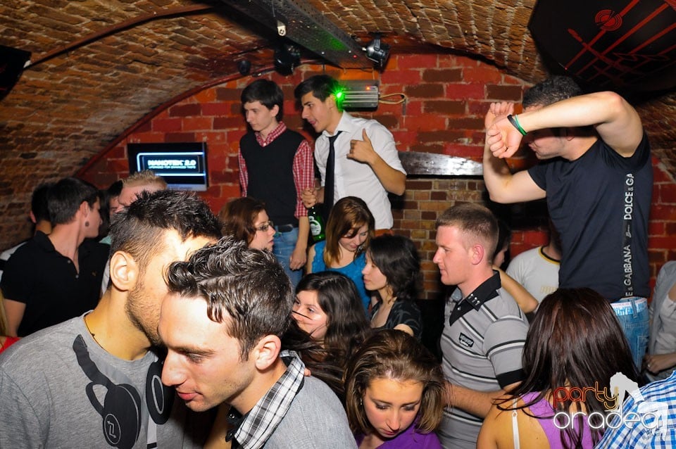 Student Party @ Escape,