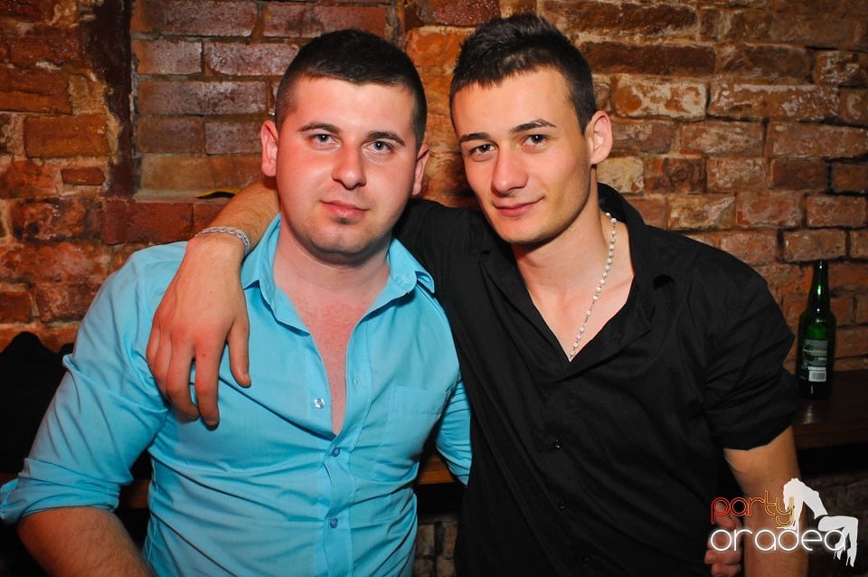 Student Party @ Escape,