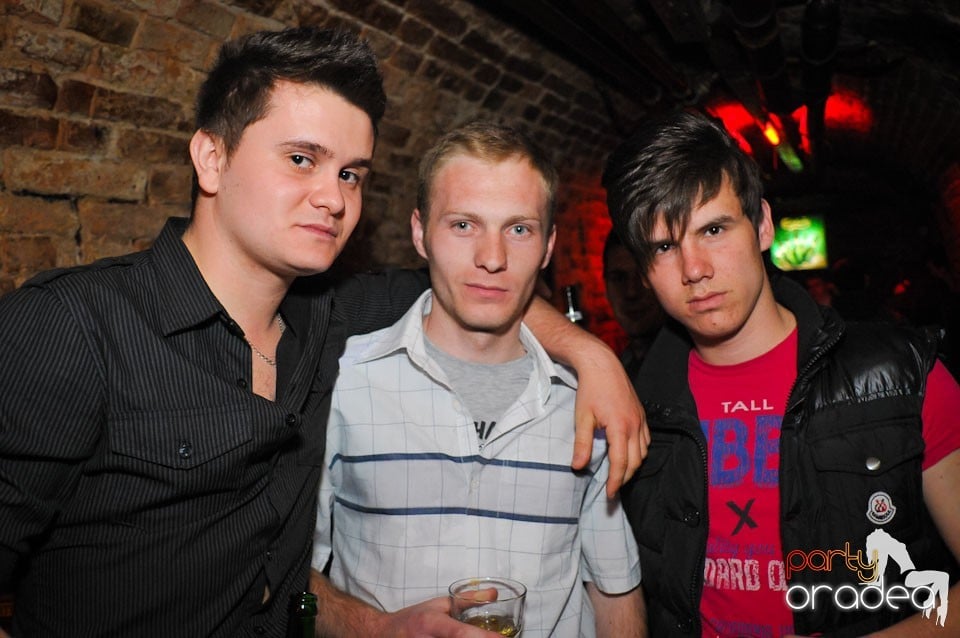 Student Party @ Escape,