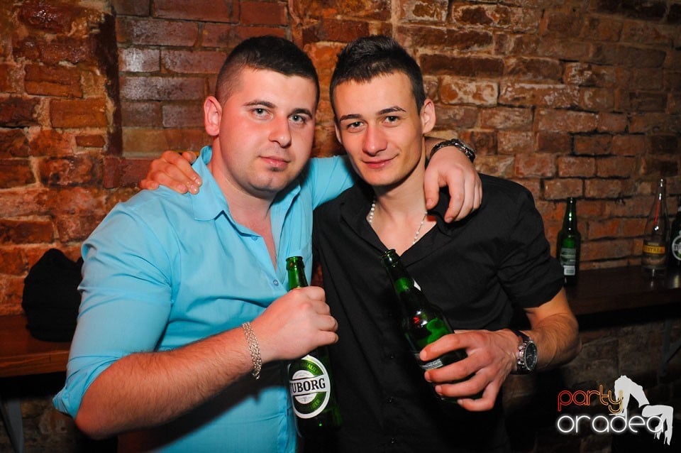 Student Party @ Escape,