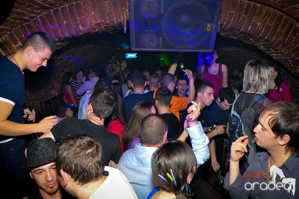 Student Party @ Escape,