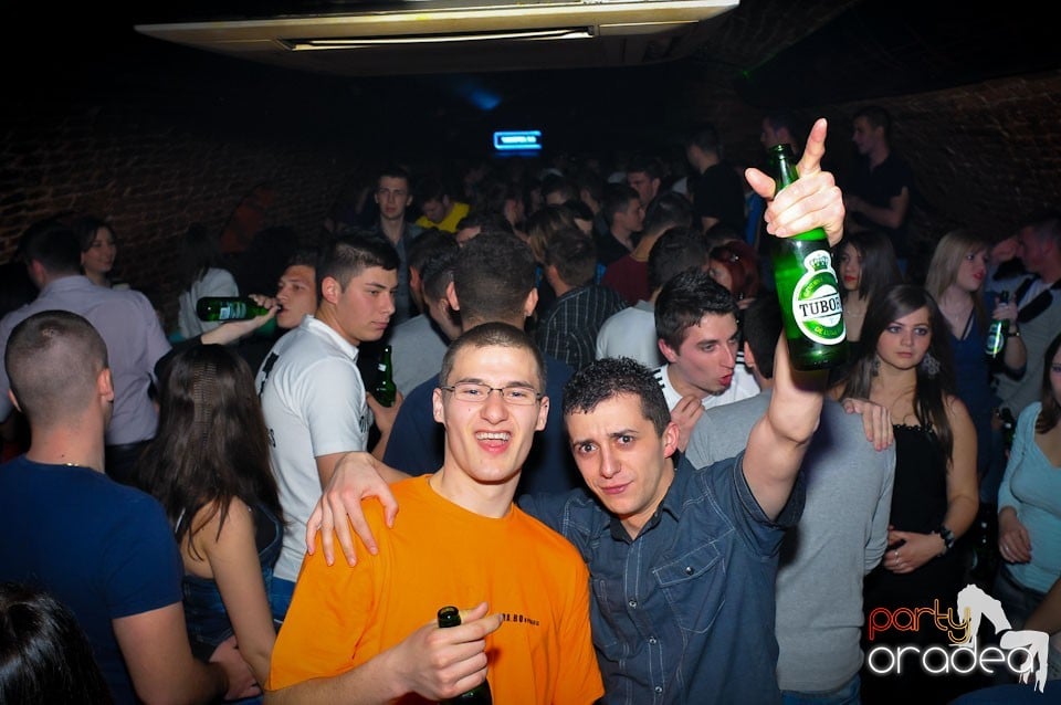 Student Party @ Escape,