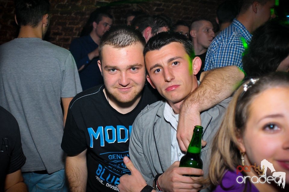 Student Party @ Escape,