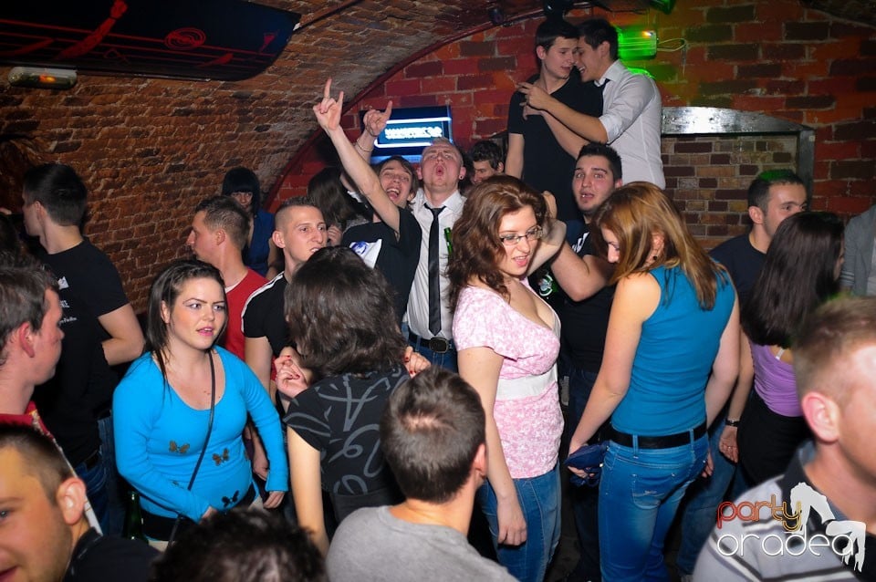 Student Party @ Escape, 