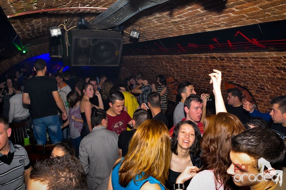 Student Party @ Escape,