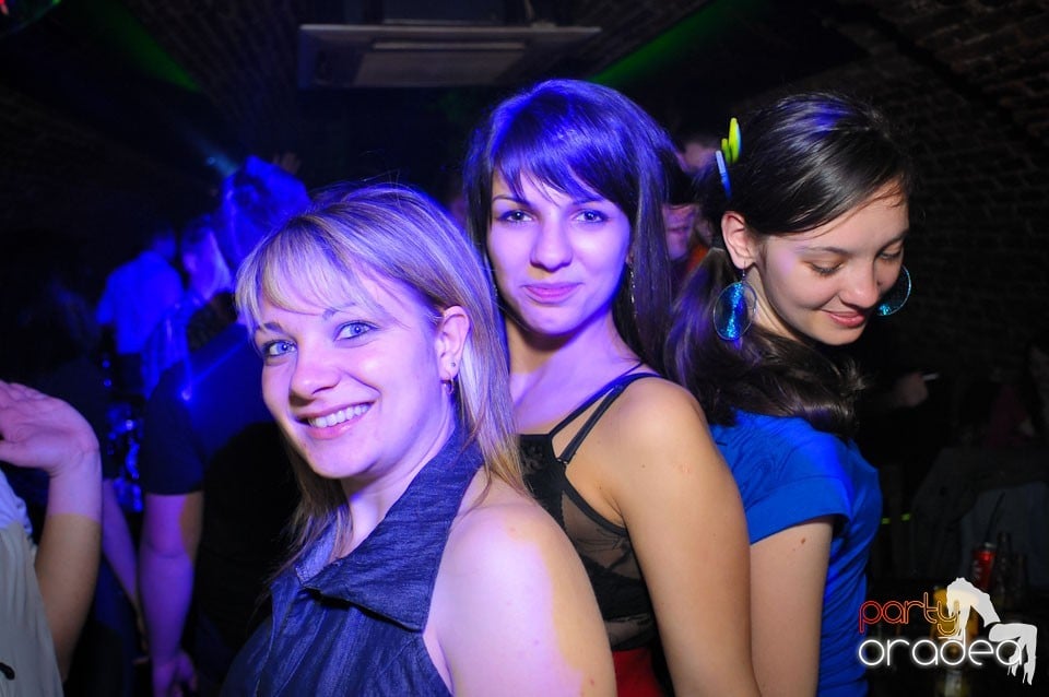 Student Party @ Escape, 