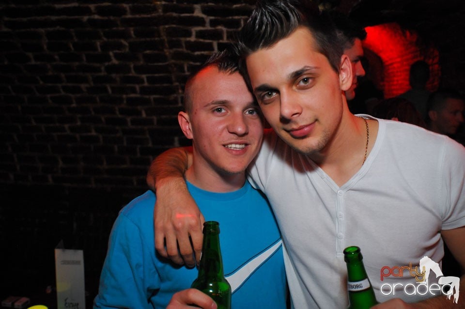 Student Party @ Escape,