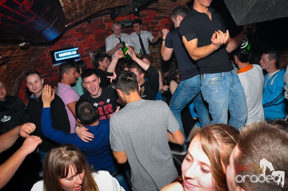 Student Party @ Escape,