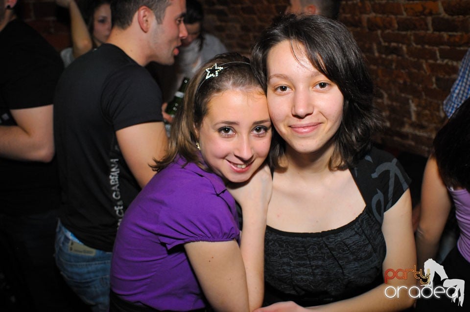 Student Party @ Escape, 