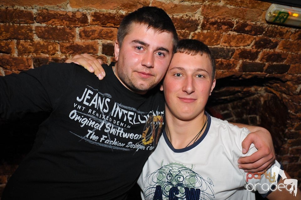 Student Party @ Escape,