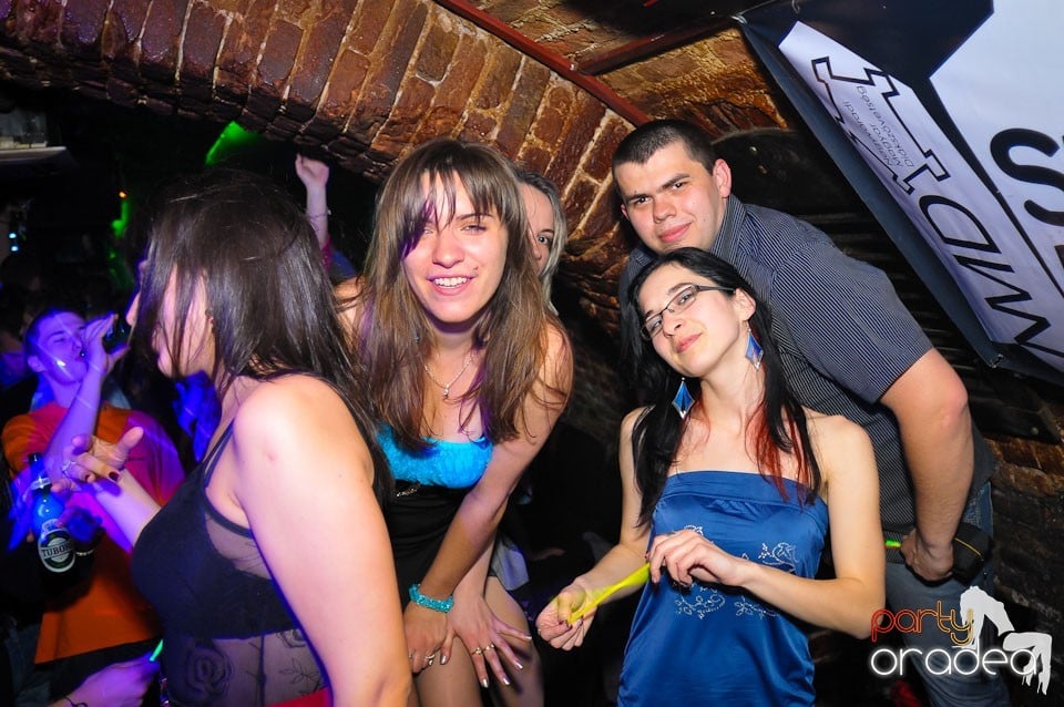 Student Party @ Escape, 