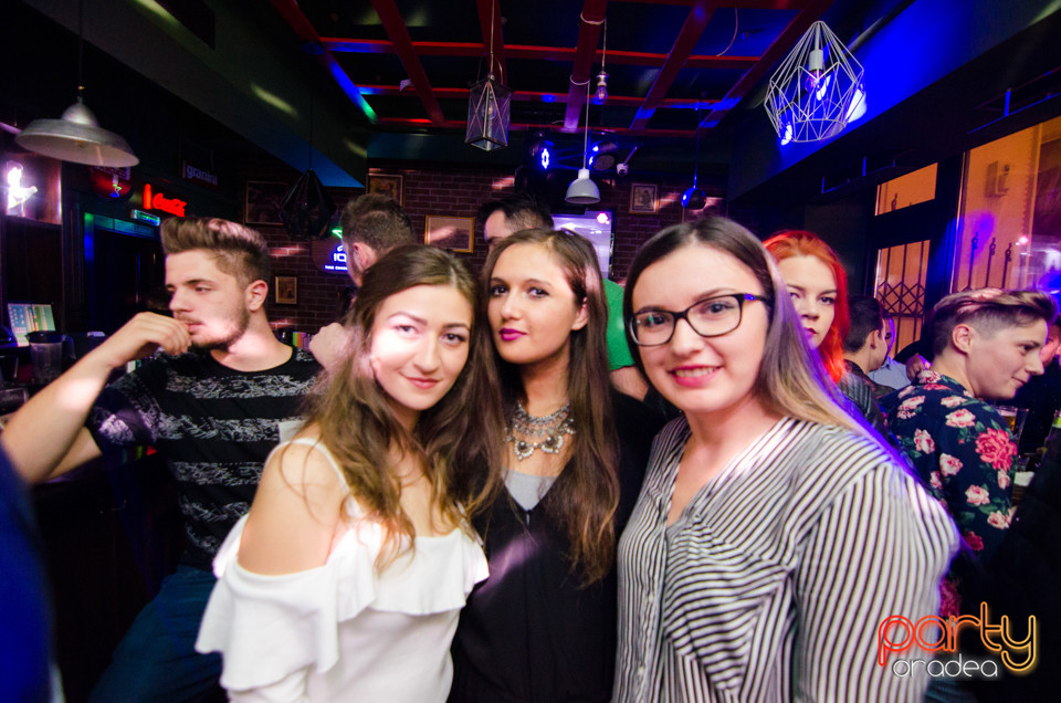 Student Party @ Green Pub, Green Pub