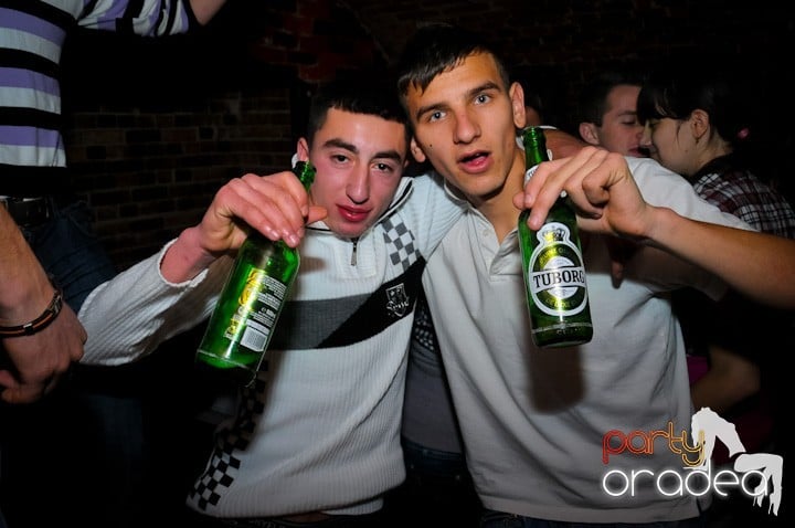 Student Party în Club Escape, 