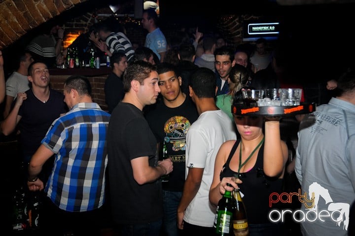 Student Party în Club Escape, 