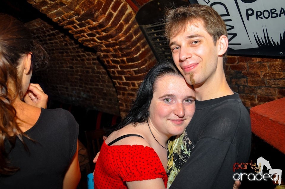 Student Party în Escape Club, 