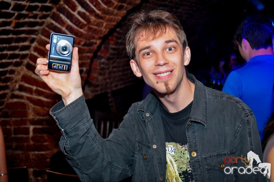 Student Party în Escape Club, 
