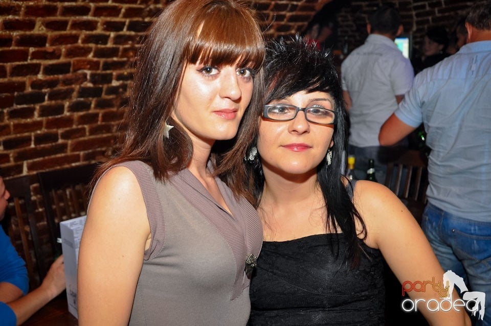 Student Party în Escape Club, 