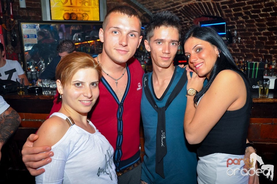 Student Party în Escape Club, 