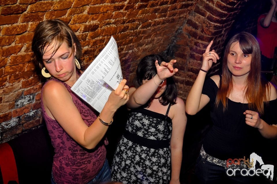 Student Party în Escape Club, 