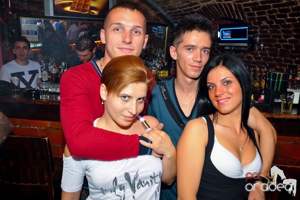 Student Party în Escape Club, 