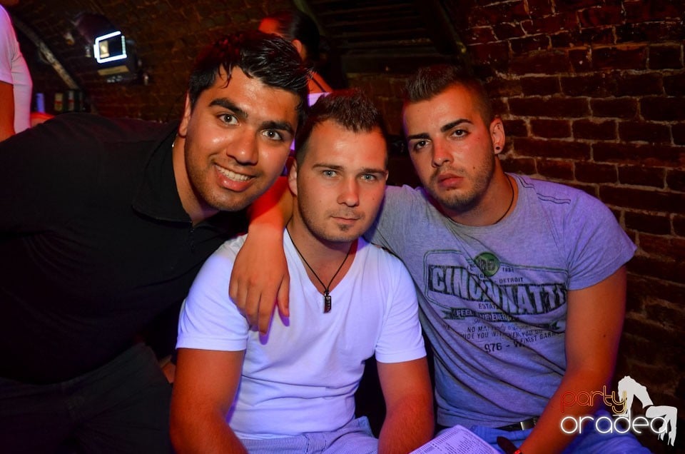 Student Party în Escape, 