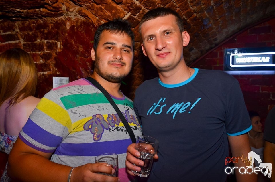 Student Party în Escape, 