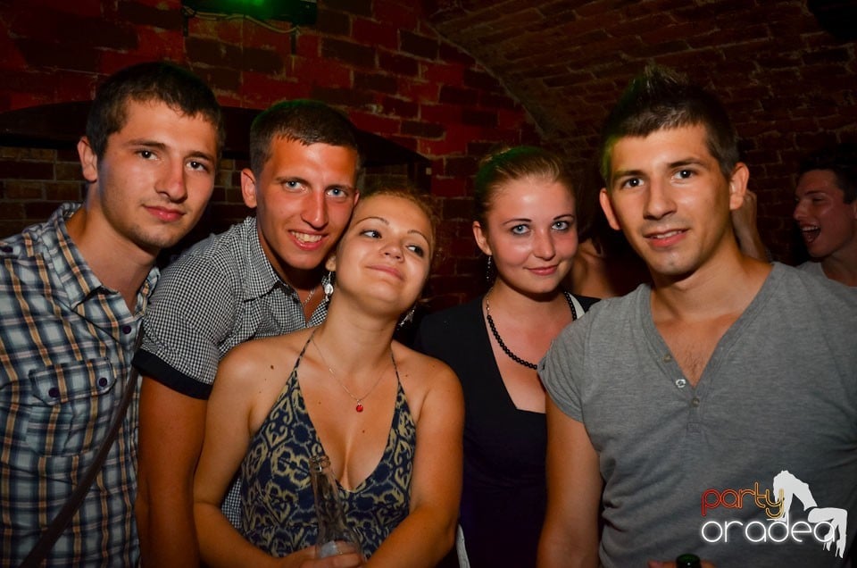 Student Party în Escape, 