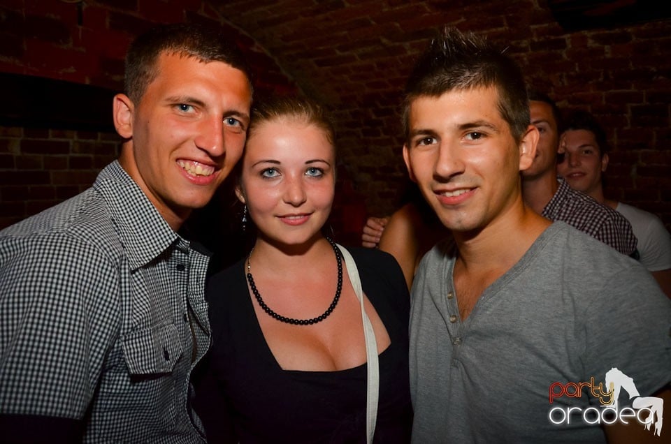 Student Party în Escape, 