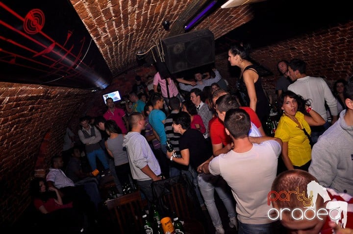 Student Party în Escape, 