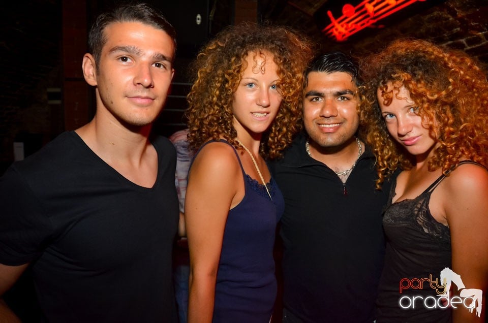 Student Party în Escape, 