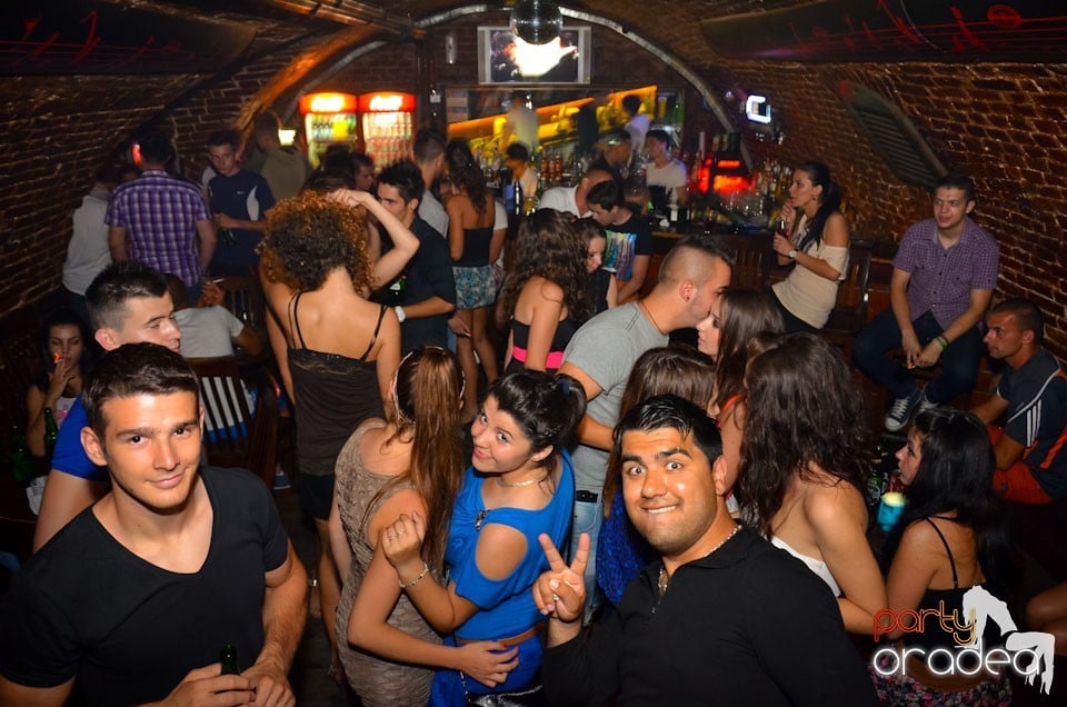 Student Party în Escape, 