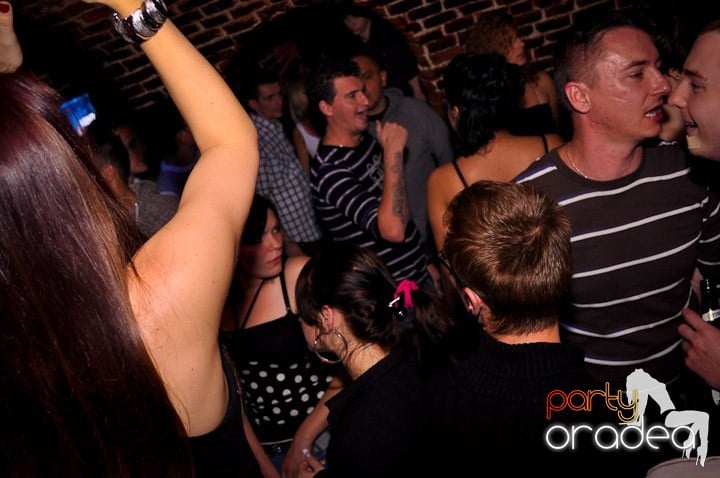 Student Party în Escape, 