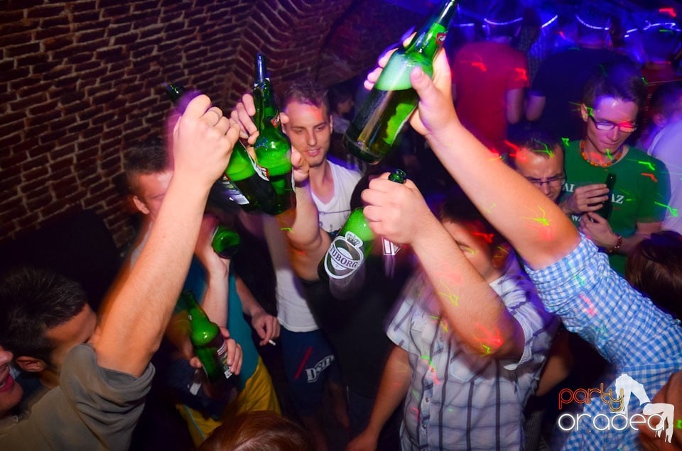 Student Party în Escape, 