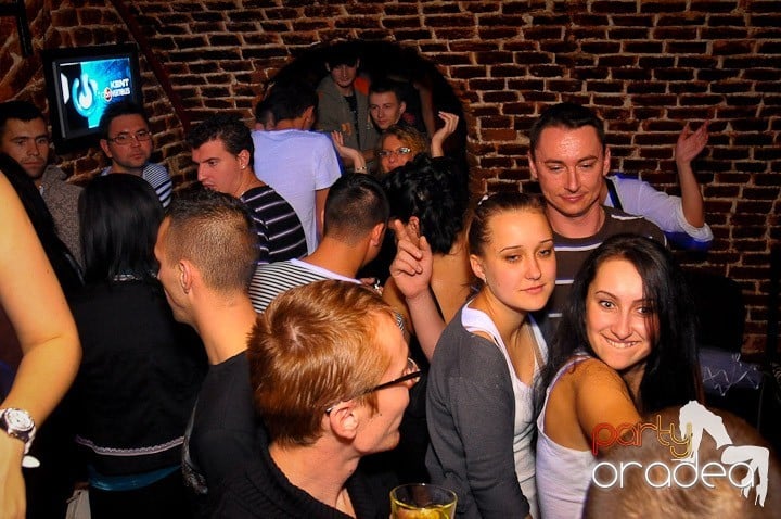 Student Party în Escape, 