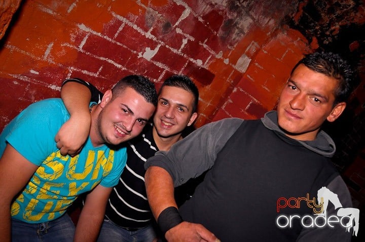 Student Party în Escape, 