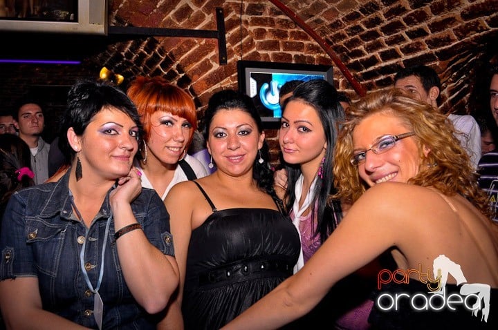 Student Party în Escape, 