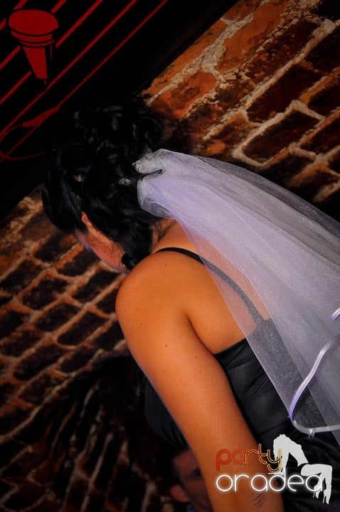 Student Party în Escape, 