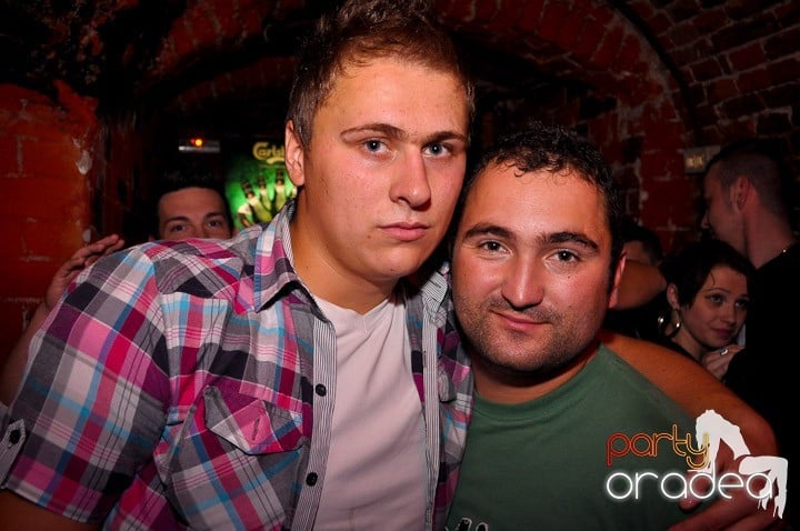 Student Party în Escape, 