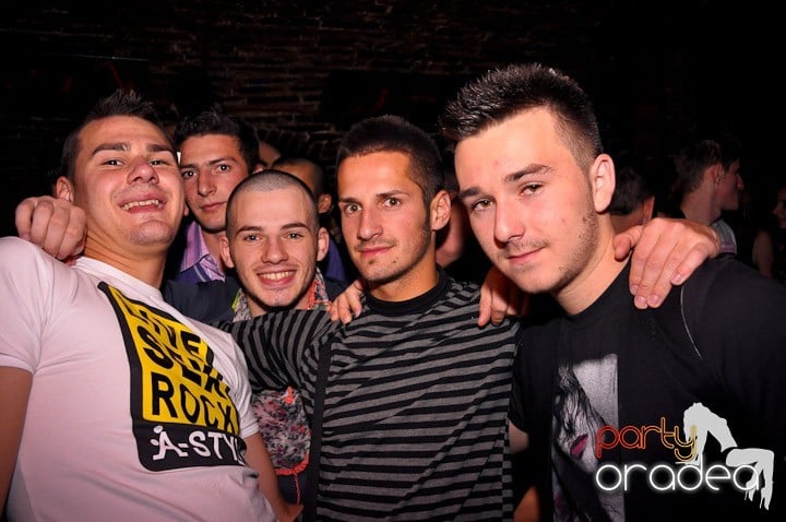 Student Party în Escape, 