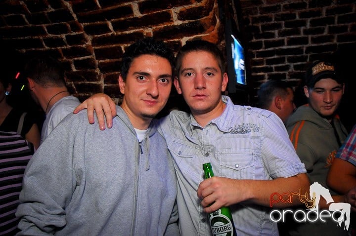 Student Party în Escape, 