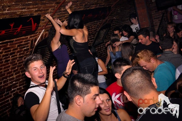 Student Party în Escape, 