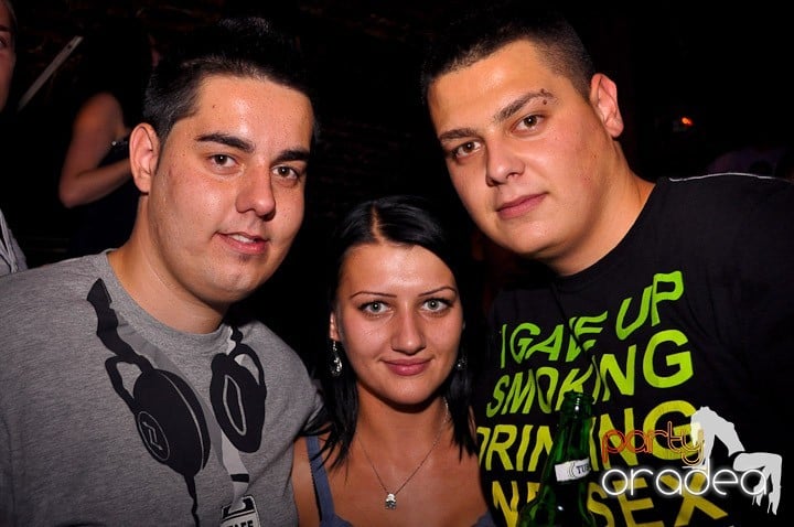 Student Party în Escape, 