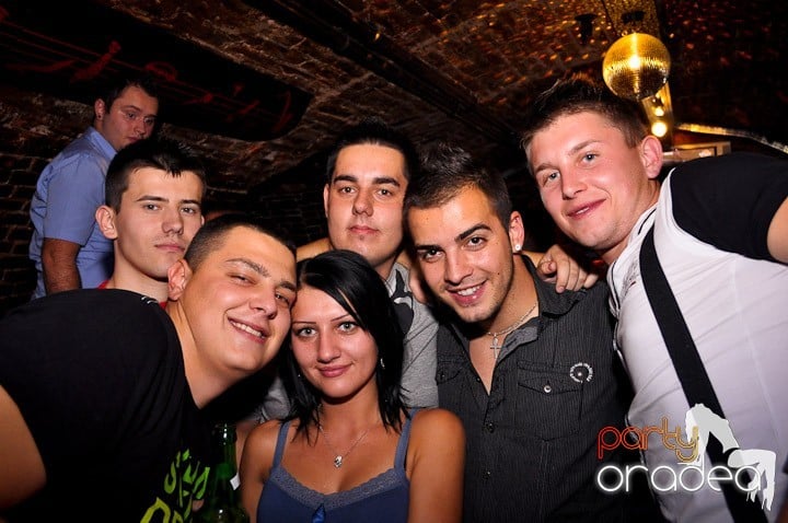 Student Party în Escape, 