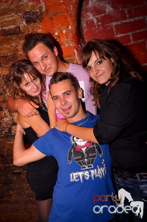 Student Party în Escape, 