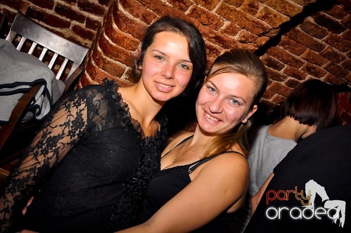 Student Party în Escape, 